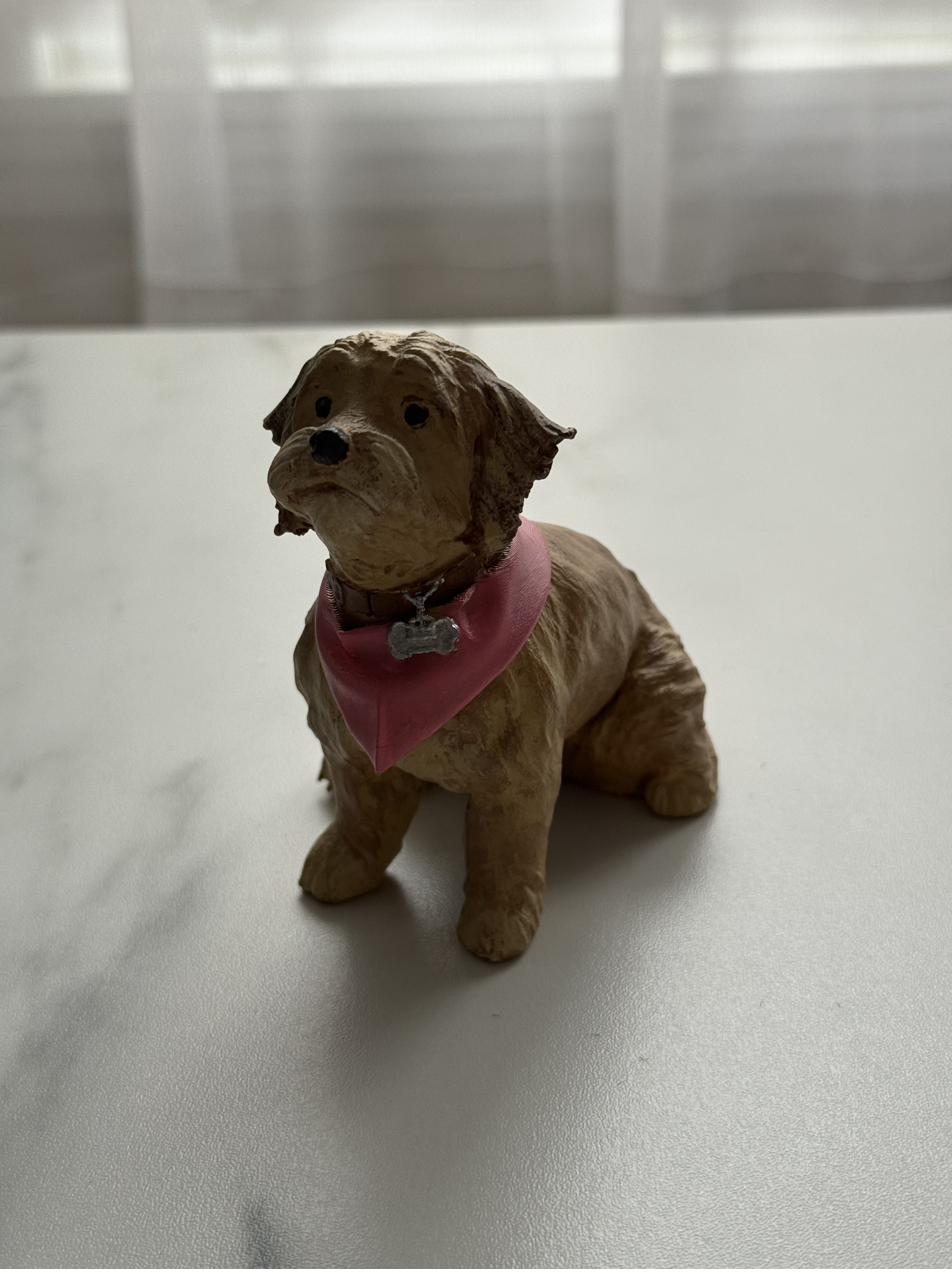 Dog sculpture side view